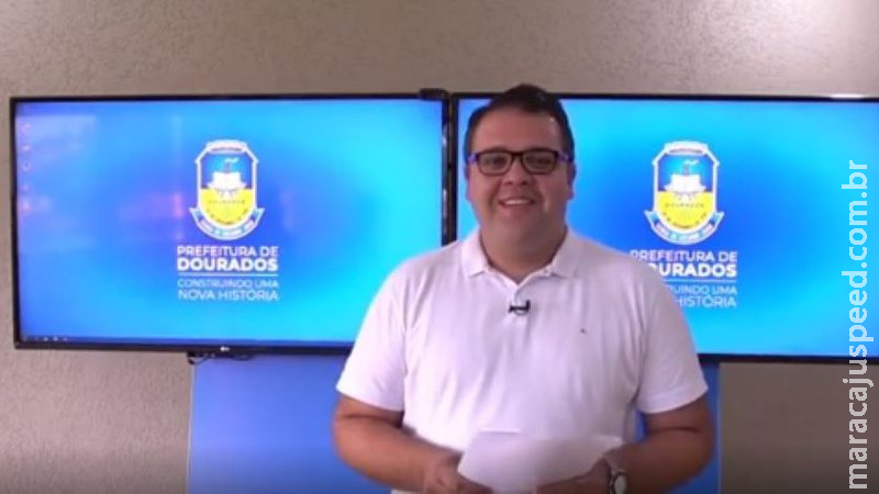 Prefeitura antecipa pagamento dos servidores de Dourados e anuncia 13º salário para o dia 25 Prefeitura antecipa pagamento dos servidores de Dourados e anuncia 13º salário para o dia 25