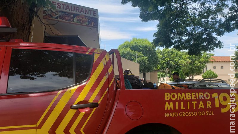 Princípio de incêndio em restaurante assusta, mas funcionários apagam fogo em Campo Grande Princípio de incêndio em restaurante assusta, mas funcionários apagam fogo em Campo Grande