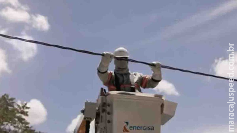 Reclamações na Aneel contra a Energisa por falta de luz aumentam 10 vezes após tempestade em MS Reclamações na Aneel contra a Energisa por falta de luz aumentam 10 vezes após tempestade em MS