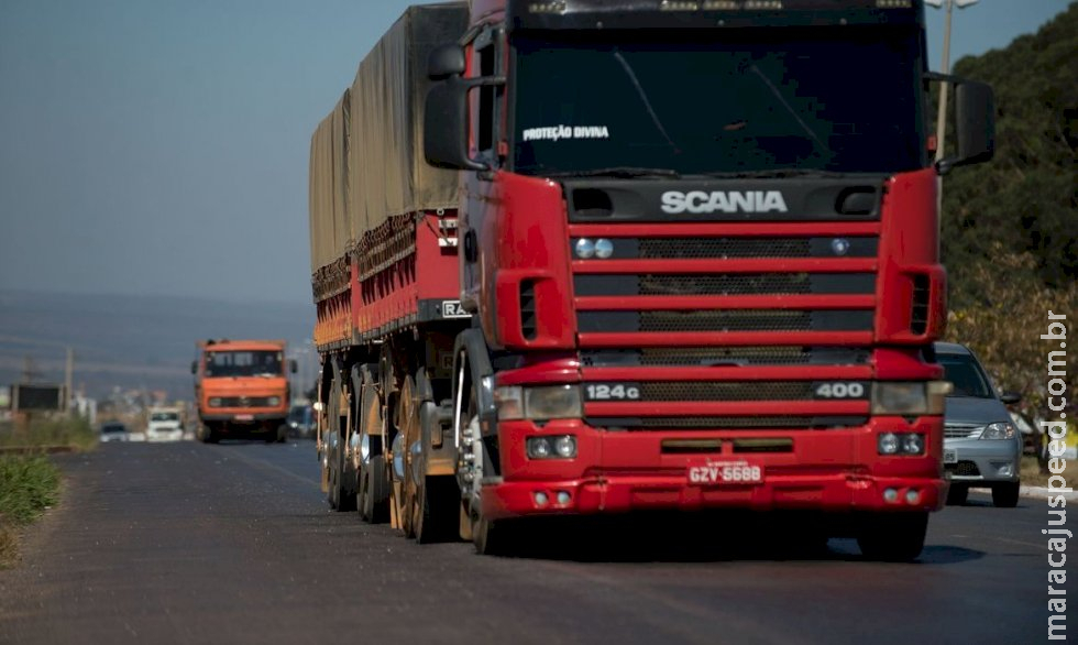 Sancionada a lei que altera tolerância no excesso de peso de caminhões 