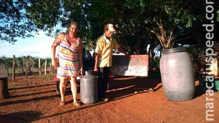 Sem energia bombas dos poços artesianos deixam de abastecer agua para os animais e prejuízo fica enorme na zona rural Sem energia bombas dos poços artesianos deixam de abastecer agua para os animais e prejuízo fica enorme na zona rural