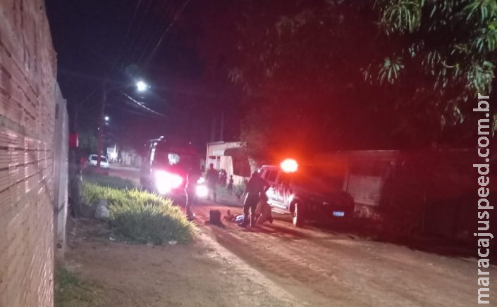 Suspeito de invadir e roubar casa é espancado até ficar desacordado no Lageado Suspeito de invadir e roubar casa é espancado até ficar desacordado no Lageado