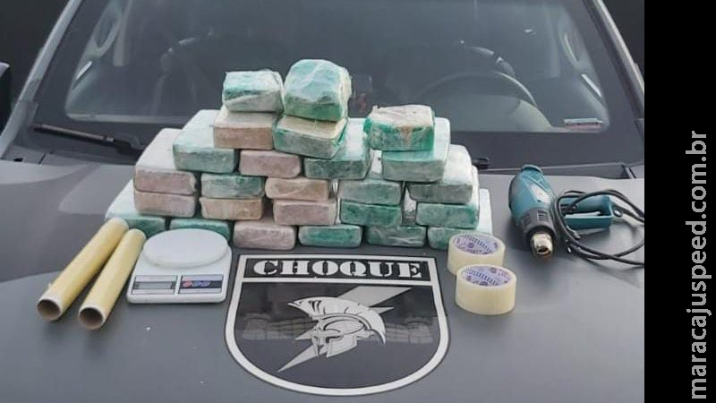 Três são presos em residência na Santa Luzia com mais de meio milhão em cocaína Três são presos em residência na Santa Luzia com mais de meio milhão em cocaína