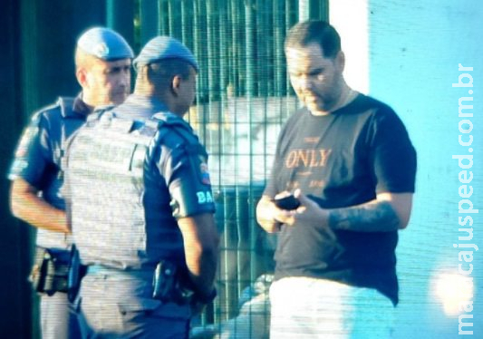 Um dos maiores contrabandistas de cigarros do Brasil, que fugiu de cerco na fronteira é preso em SP Um dos maiores contrabandistas de cigarros do Brasil, que fugiu de cerco na fronteira é preso em SP