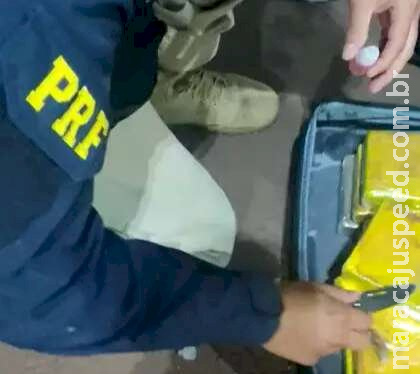 Passageiro é preso com R$ 4,1 milhões em cocaína dentro de mala Passageiro é preso com R$ 4,1 milhões em cocaína dentro de mala