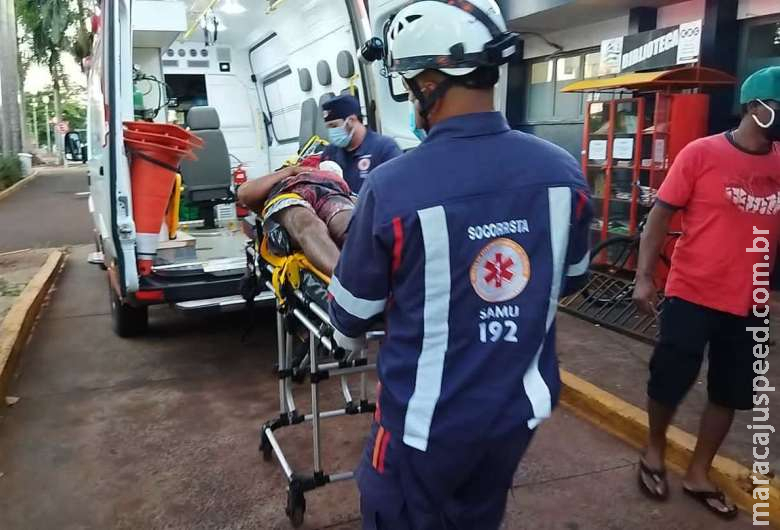 Adolescente é esfaqueado em bar e levado em estado grave para o HV Adolescente é esfaqueado em bar e levado em estado grave para o HV