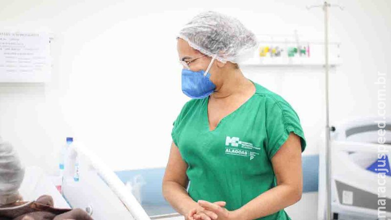 Avança proposta de piso nacional de R$ 4,7 mil para enfermeiros e R$ 3,3 mil para técnicos Avança proposta de piso nacional de R$ 4,7 mil para enfermeiros e R$ 3,3 mil para técnicos