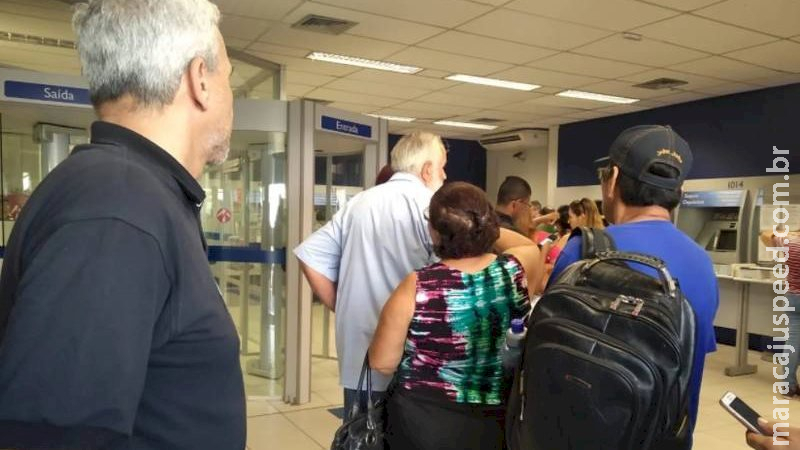 Bancos de Campo Grande são autuados pelo Procon-MS por desrespeitar limite de espera e 