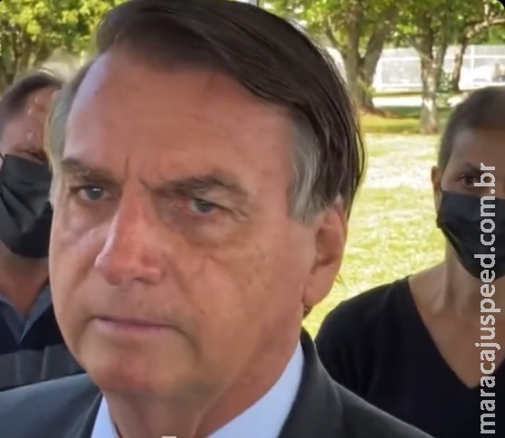 Bolsonaro dá bronca em apoiadores por fake news contra Lula 