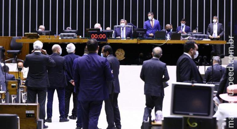 Câmara conclui votação da PEC dos Precatórios, que seguirá para o Senado Câmara conclui votação da PEC dos Precatórios, que seguirá para o Senado