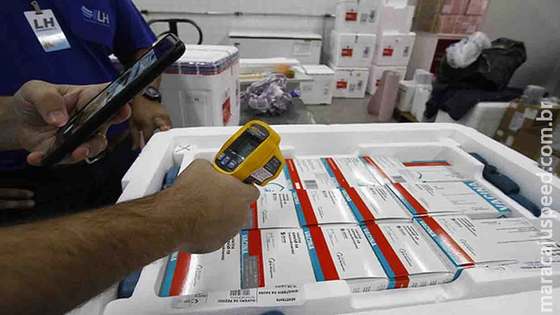 Com 340 mil vacinas Com 340 mil vacinas