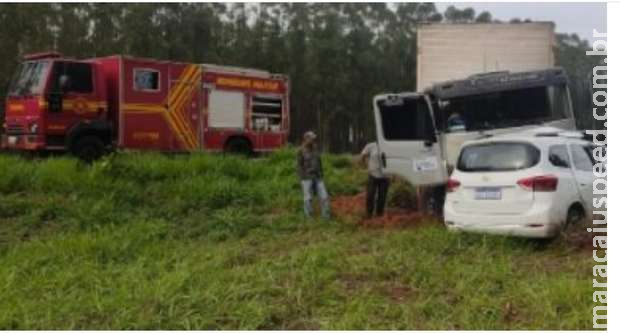 Criança de 2 anos é uma das vítimas de grave acidente na BR-262 Criança de 2 anos é uma das vítimas de grave acidente na BR-262