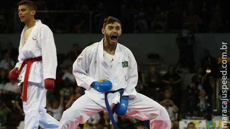 Douglas Brose vai à final do Mundial de Karatê e pode ser tricampeão Douglas Brose vai à final do Mundial de Karatê e pode ser tricampeão
