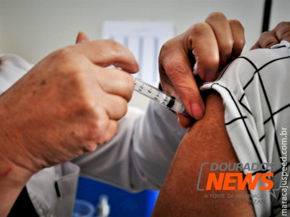 Dourados aplica primeiras doses de reforço da Janssen Dourados aplica primeiras doses de reforço da Janssen