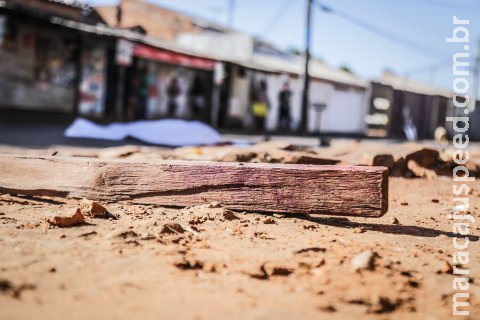 Dupla espancou homem até a morte por roubo de droga em Campo Grande Dupla espancou homem até a morte por roubo de droga em Campo Grande