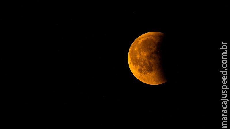 Eclipse lunar parcial mais longo do século poderá ser visto nesta madrugada no céu de MS; saiba como