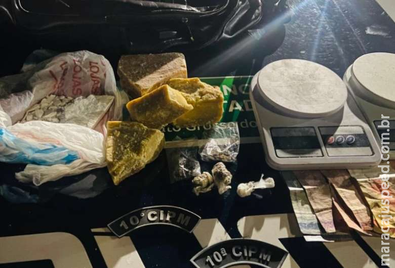 Em rondas policiais, homem é flagrado e preso por tráfico de drogas Em rondas policiais, homem é flagrado e preso por tráfico de drogas