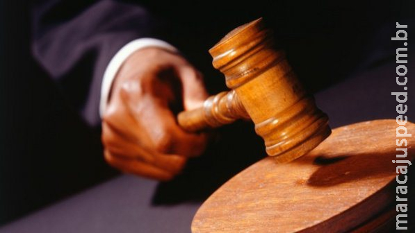Empresa é condenada por demitir funcionário flagrado a 100 km/h em horário de almoço Empresa é condenada por demitir funcionário flagrado a 100 km/h em horário de almoço