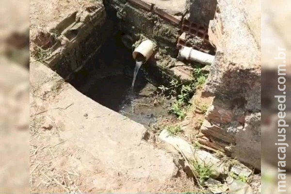 Feto é encontrado dentro de esgoto em cidade do interior Feto é encontrado dentro de esgoto em cidade do interior