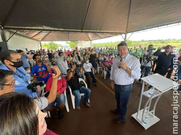 Governo entrega pavimentação de avenida em Mundo Novo e realiza vistoria de obras na cidade