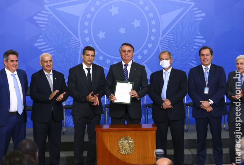 Governo envia ao Congresso projeto para facilitar acesso a crédito Governo envia ao Congresso projeto para facilitar acesso a crédito
