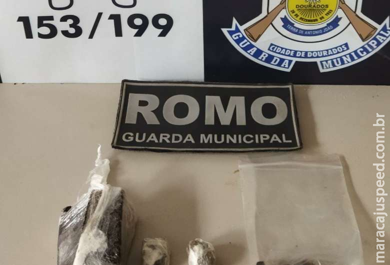 Grupo é preso com droga em Dourados Grupo é preso com droga em Dourados