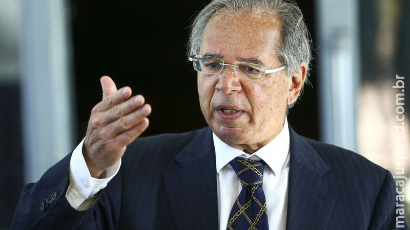 Guedes nega que tenha evitado ir à Câmara para explicar movimentações financeiras Guedes nega que tenha evitado ir à Câmara para explicar movimentações financeiras