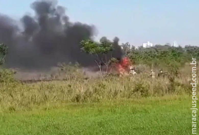 Helicóptero militar cai no Paraguai e deixa três mortos Helicóptero militar cai no Paraguai e deixa três mortos