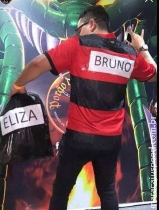 Homem é demitido após se fantasiar de goleiro Bruno Homem é demitido após se fantasiar de goleiro Bruno