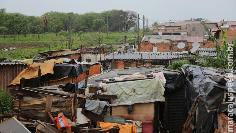 Homem é morto a facadas na Favela do Mandela em Campo Grande Homem é morto a facadas na Favela do Mandela em Campo Grande