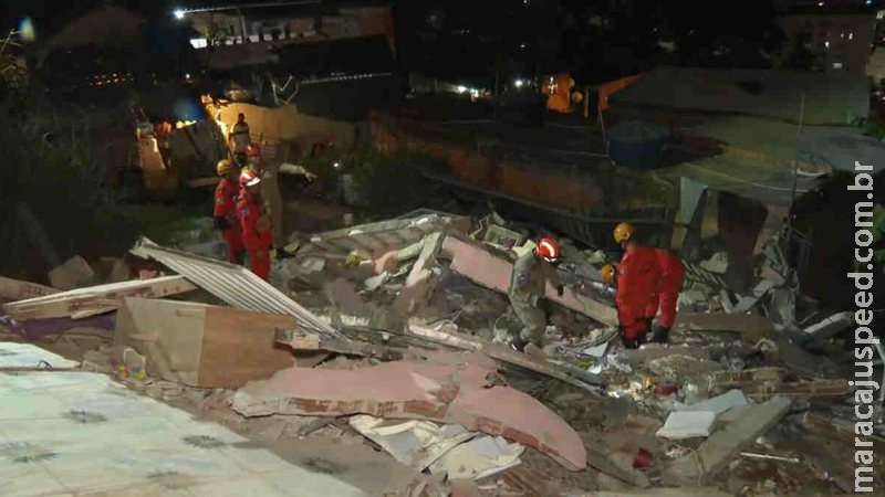 Imóvel desaba e deixa um morto e três feridos em morro do Rio