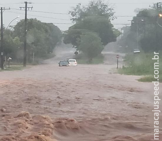 Inmet alerta para chuva intensa em todo o Estado