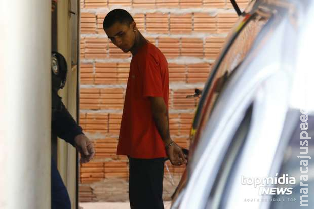 Jovem que atirou e matou amigo em roleta russa ficará em prisão domiciliar Jovem que atirou e matou amigo em roleta russa ficará em prisão domiciliar