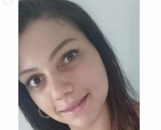 Mãe procura pela filha que está desaparecida desde o último dia 20 em Campo Grande Mãe procura pela filha que está desaparecida desde o último dia 20 em Campo Grande
