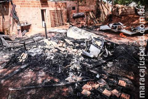 “Mataram por vingança”, diz família de morta queimada em Campo Grande “Mataram por vingança”, diz família de morta queimada em Campo Grande