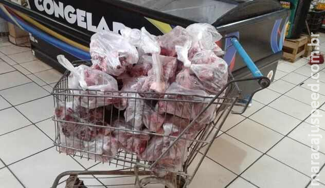 Mercado é autuado vendendo carne sem procedência e alimentos vencidos em Campo Grande Mercado é autuado vendendo carne sem procedência e alimentos vencidos em Campo Grande