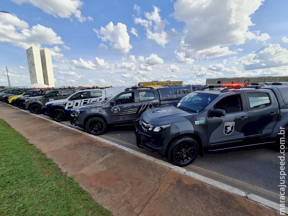 MS recebe da União mais de 50 viaturas para reforçar policiamento na fronteira MS recebe da União mais de 50 viaturas para reforçar policiamento na fronteira