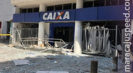 No primeiro dia do Auxílio Brasil, agência da Caixa é explodida no Rio No primeiro dia do Auxílio Brasil, agência da Caixa é explodida no Rio