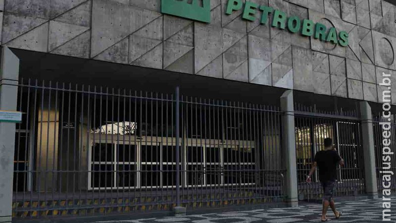 Petrobras reduz despesas com juros e encargos da dívida financeira Petrobras reduz despesas com juros e encargos da dívida financeira