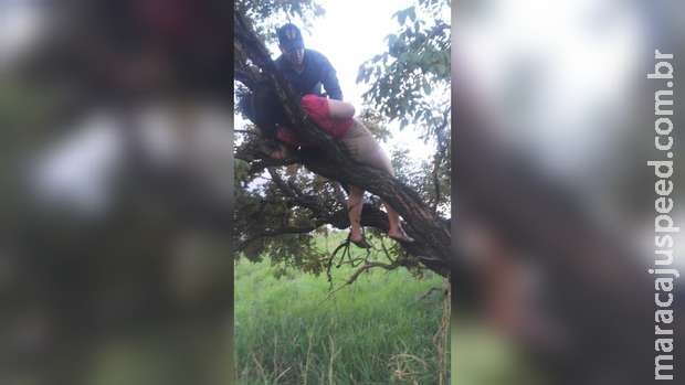 PM resgata mulher que tentou suicídio após se envolver em acidente de trânsito em Chapadão do Sul PM resgata mulher que tentou suicídio após se envolver em acidente de trânsito em Chapadão do Sul