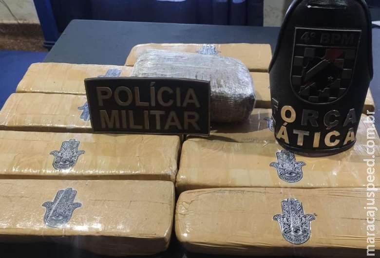 Polícia apreende droga em terreno e em ônibus na fronteira Polícia apreende droga em terreno e em ônibus na fronteira
