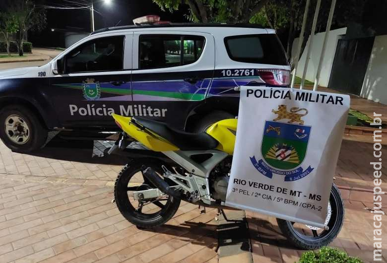 Polícia apreende motocicleta irregular e drogas com indivíduo Polícia apreende motocicleta irregular e drogas com indivíduo