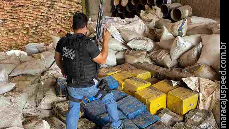 Polícia de MS encontra três toneladas de maconha em empresa da fronteira Polícia de MS encontra três toneladas de maconha em empresa da fronteira