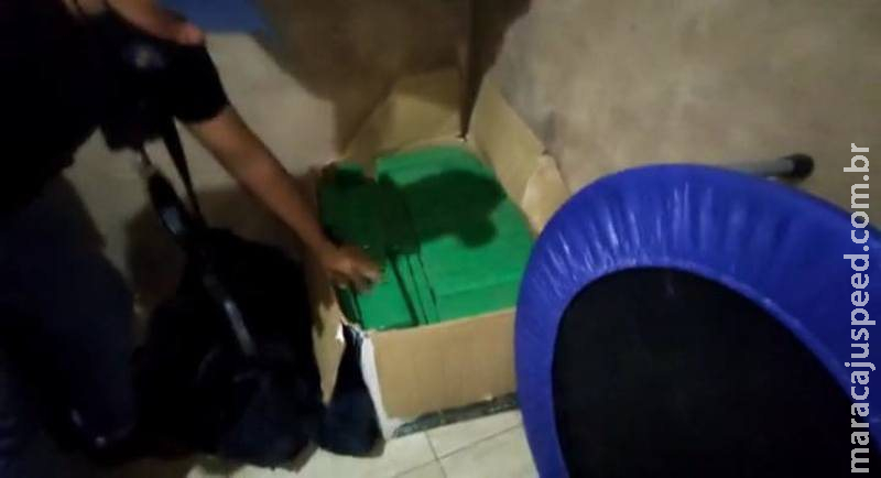 Polícia fecha entreposto de drogas na fronteira e uma pessoa é presa Polícia fecha entreposto de drogas na fronteira e uma pessoa é presa