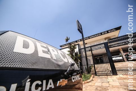 Polícia resgata menino de 8 anos abandonado em casa de Campo Grande Polícia resgata menino de 8 anos abandonado em casa de Campo Grande