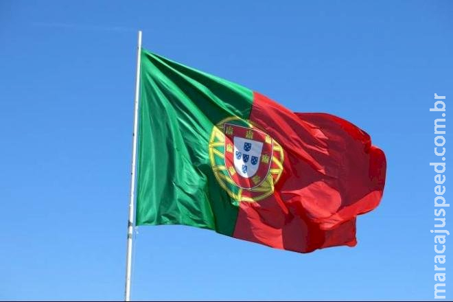 Portugal volta a exigir máscaras após anúncio de variante da Covid-19 