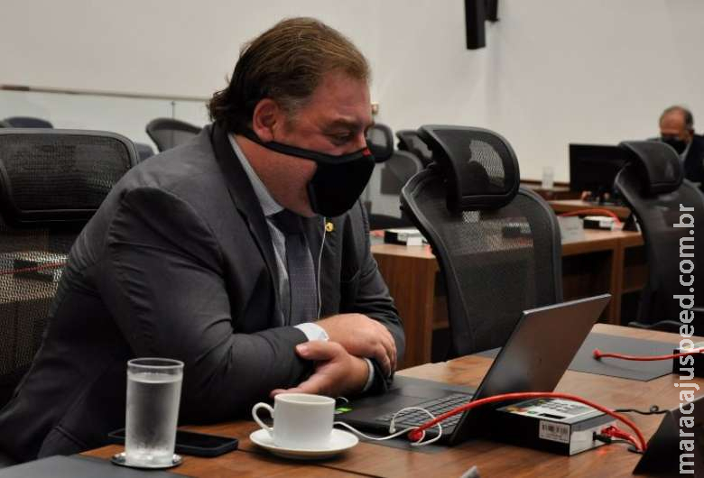 "Reajuste mostra compromisso do legislativo com servidores", comemora Neno Razuk "Reajuste mostra compromisso do legislativo com servidores", comemora Neno Razuk