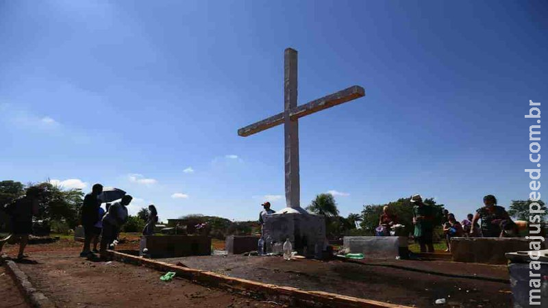 Semana termina com onze sepultamentos realizados em Campo Grande Semana termina com onze sepultamentos realizados em Campo Grande