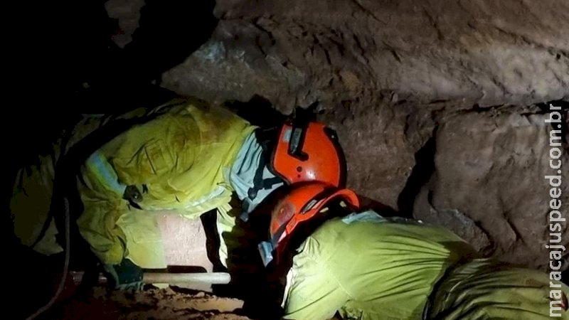 Sobe para sete o número de mortos em desabamento de caverna em SP Sobe para sete o número de mortos em desabamento de caverna em SP