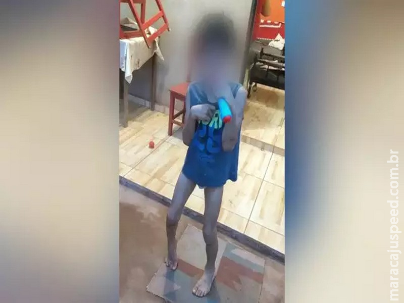 "Tinha tudo para ser saudável", diz avó que cobra justiça por neto com paralisia